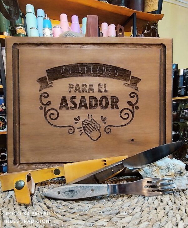 Tabla para Asado de Madera de Acacia, Personalizada con Grabado Láser